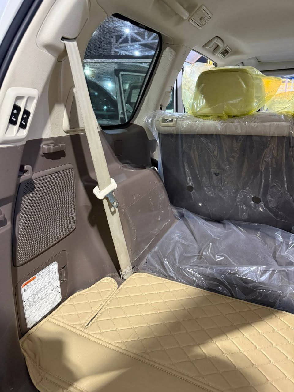 لكزز GX460
موديل 2018 بريم بريم اصل باب اول 
 سيارة داخل ابيض اوف وايت
رقم سليمانية بسمي هزة فحص جديد 
مواصفات 
جكات 
شاشات 3 بلاديات
رادار امامي + جانبي
كشنات حار + بارد + ثنين كراسي كهرباء
كشن سايق خزن مموري
اربع كامرات 360 
ستيرن كهرباء خزن + ستيرن تدفىء
اتو بارك تصفط وحدهي
13 سماعة + دمام 
كشنات خلفية كهرباء 
تشغيل عن بعد 
فتحة بل سقف
ريموند شاشات 
بصمات اثنين مع كودات 
اعلى مواصفات بل لكزز فول للأخير *********** مكان نجف تفاصيل أكثر اتصل بسمنه تحول او وكاله
