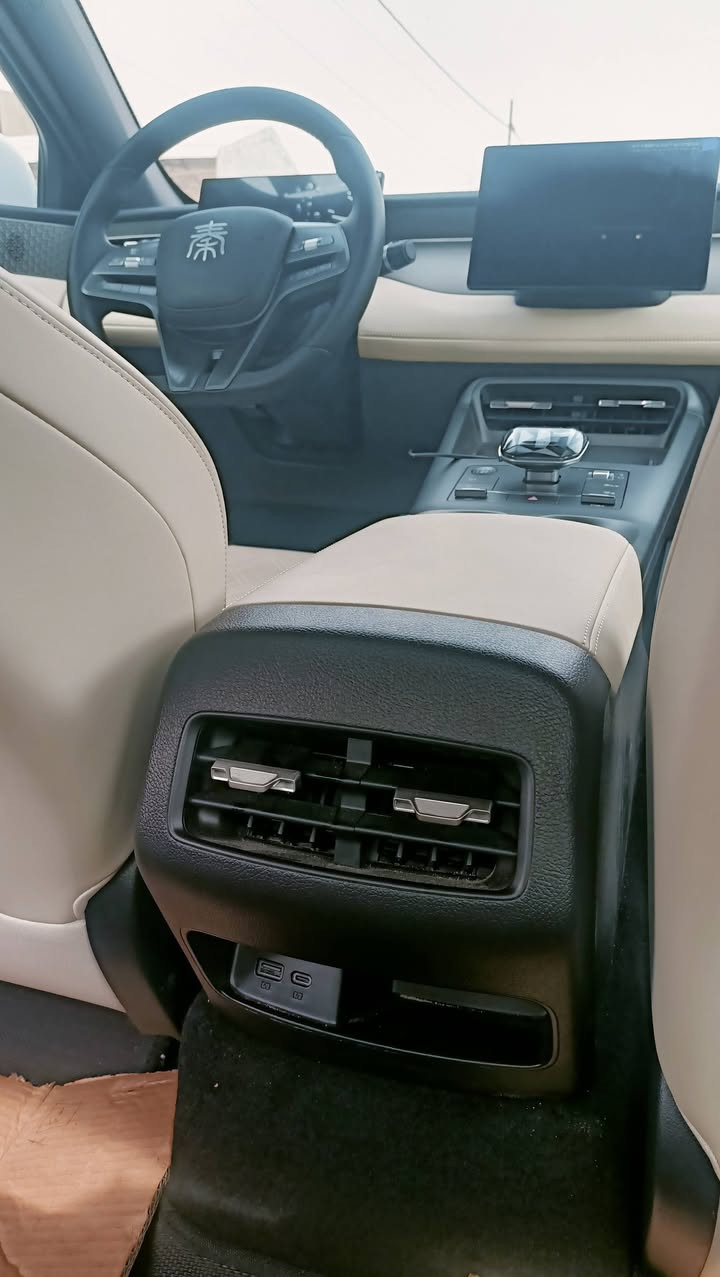 السلام عليكم كن بلاس 2025ماشيه 300كيلو رقم بغدادبسمي مكاني الشعب سياره بعده زيرو 18.500 رقم الهاتف ***********بي وتساب
