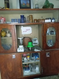 معرض قديم • خشب قوي • الرمادات