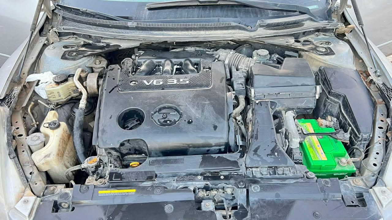 السلام عليكم 
التيما موديل 2011 محرك 6 شرط الكير والمحرك فول مواصفات بصمه  فتحه سقف تدفئه تبريد ثلج كشنات هيتر السياره احلى من الصور متوم طبق الاصل 
السياره ادوات ادوات مكصوص 

للبيع السعر 45 وبيها مجال شي قليل 
مكاني الزويه 
الاستفسار ع الرقم ***********
