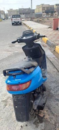 دراجه للبيع مكينه نظيفه وناعمه مكاني المجر لسعر 300…  07816829620