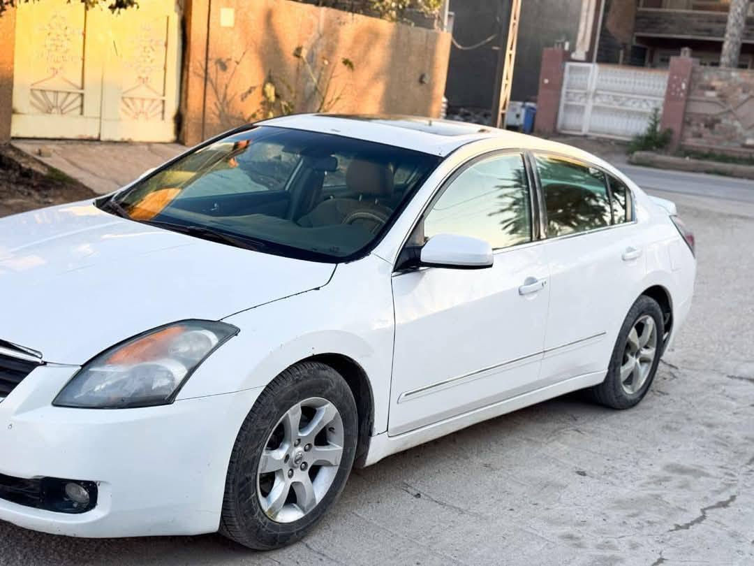 السلام عليكم نيسان التيما 2008 خليجي مصبوغة حزام كامله من كلشي تحويل مباشر السعر 72
***********
