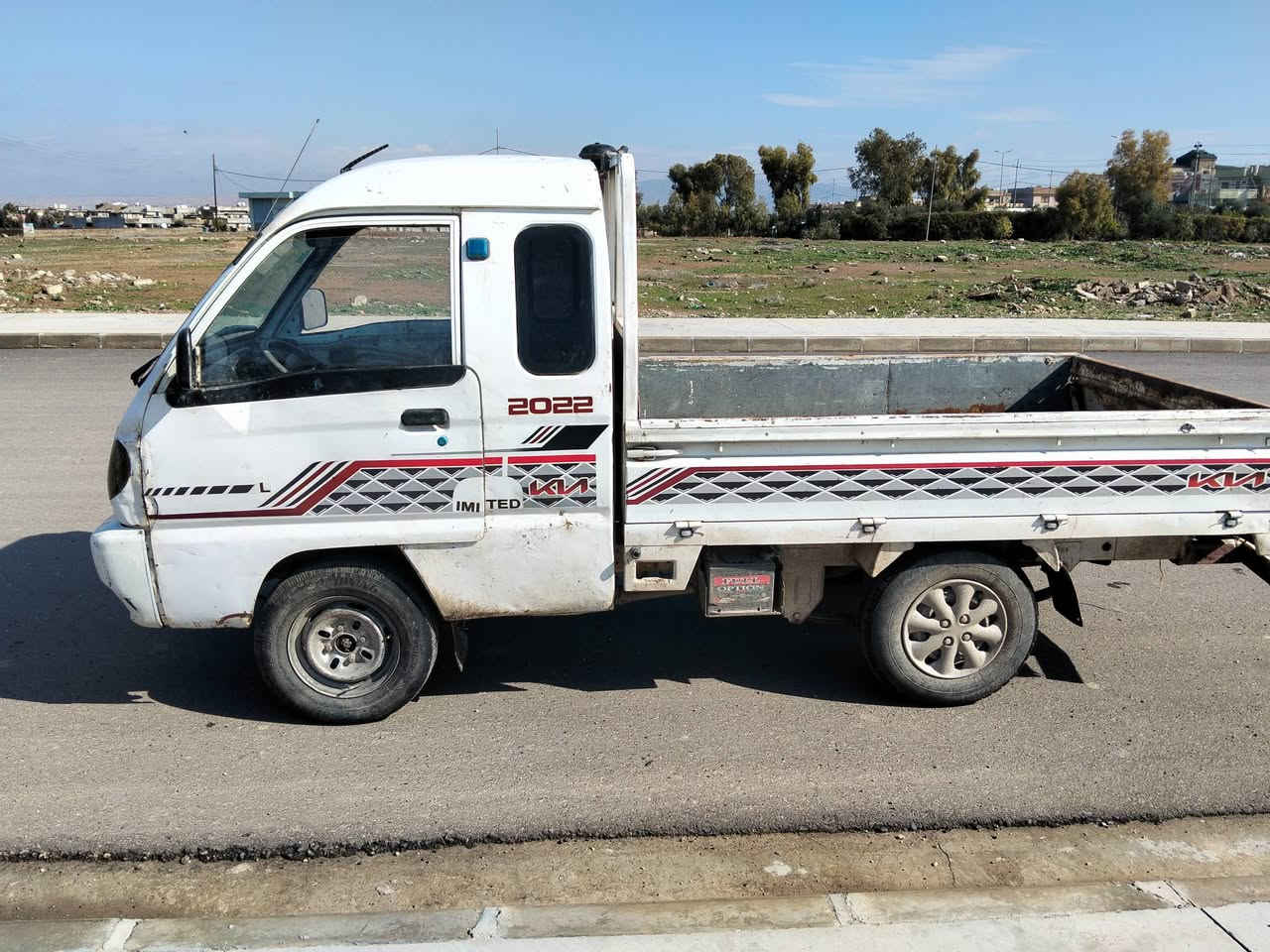 سلام عليكم عندي كيا فاول للبيع موديل 2006 منافيس كامل كير بشرط اكسن بشرط محرك جديد. مابي خياسانات  بشرط لا على الدوسات ولا بودي شاصي جديد بشرط بشرط اربعه تايرات جديد لايتات زينون كهربائيات كامل المكان موصل برطله السعر 16ورقه كورك وعندي واتساب ***********/***********
