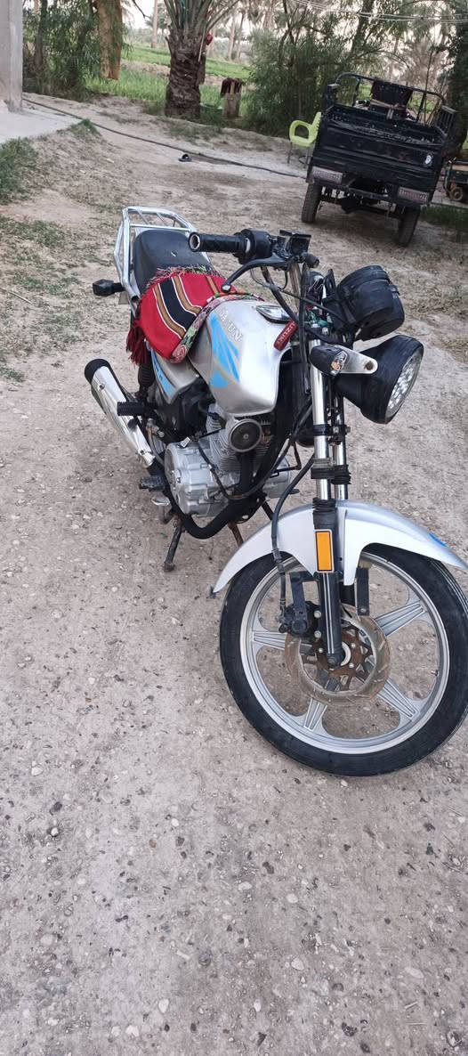 للبيع ٢٠٢٠ مكاني حله أبو غرق
السعر ٥٠٠ بيه مجال 

***********متواجد خاص
