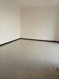 الجزائر شارع المطاعم • 195م • بيت للإيجار