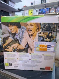 اكس بوكس ٣٦٠ للبيع مع ٣٠ لعبه ورام ٢٥٠ گيگا مع جوستكات ثنين واير وبلوت...