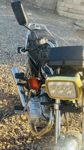 السلام عليكم موطور سافان مامفتوح برقي 
للبيع السعر 450 وبي مجال الرقم ‭0771 976 1037‬
