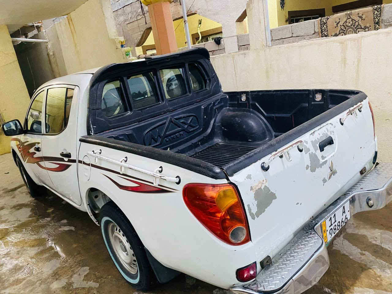 متسيوبوشي ٢٠٠٧بدون صبغ جديده حيل محرك كير خير من الله كير عادي رقم بغداد بسمه سياره حلوه مكلف بل نشر عنوان ديالي الغالبيه سعر ٩٠وبيها مجال رقم صاحب السياره ***********
