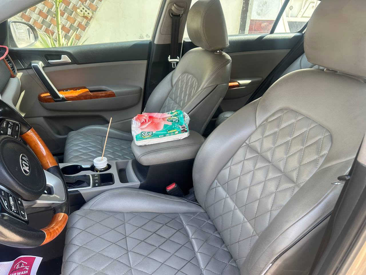 سبورتج 2019 خليجي محرك 2400 gdi 
الباب خلف الصدر مبدل وصبغ جاملغ الخلفي
كفالة محرك وكير
كامرا   داخل صاج جنطة وجام كهرباء
داخل جلد
بصمة تشغيل
السيارة جاهزة بدون اي نقص
السعر 16,800$
رقم أربيل سنوية باسمي
للاستفسار
***********
