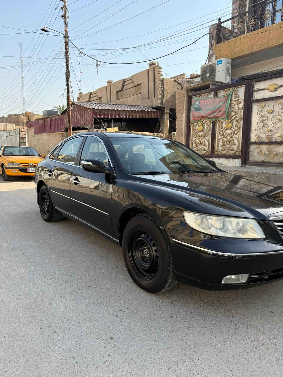 سلام عليك شباب
ازيرا ٢٠١٠ رقم سليمانيه
بسمي تحويل شوكت ميعجبك بسمي السياره
ماكان السياره الشعله الرحمانيه 
مكينه ٢٧٠٠ كفاله 
صدر أمامي خلفي جديد 
باتري جديد تخم تاير جديد 
السعر ٩٣ وبيها مجال 
رقم الهاتف ***********
