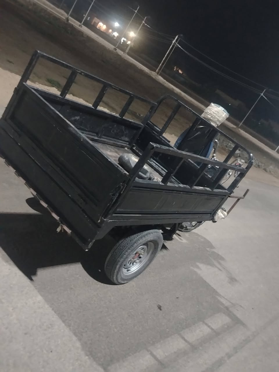سلام عليكم ستوته للبيع بالحمزه الشرقي mTrمكفوله كفاله عمه من اكسل وكير بوكس ومكينه مفتوح وهذه رقمي ليرده يخبرني ***********
