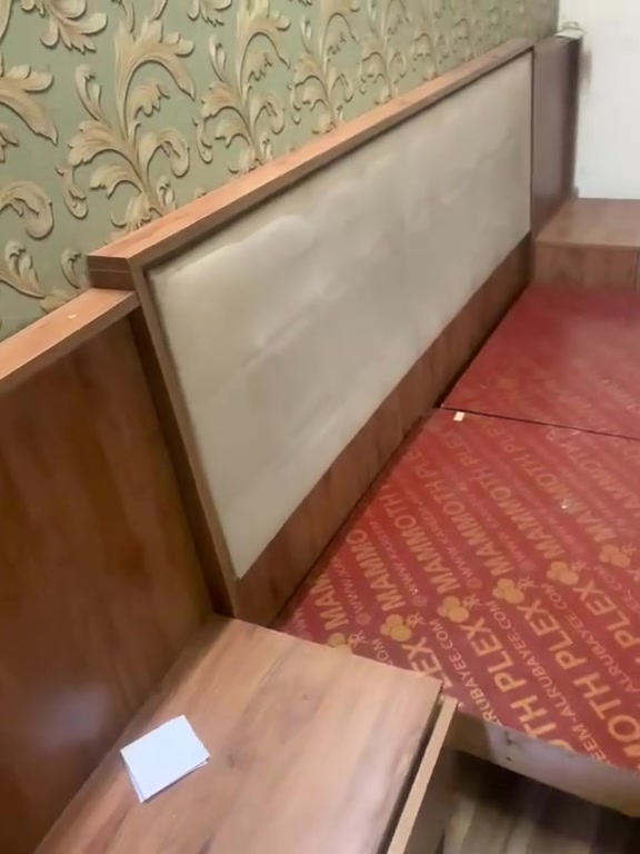 بنات أغراض للبيع مستعجلين ع بيعهم وأسعار مناسبة للاستفسار ***********
