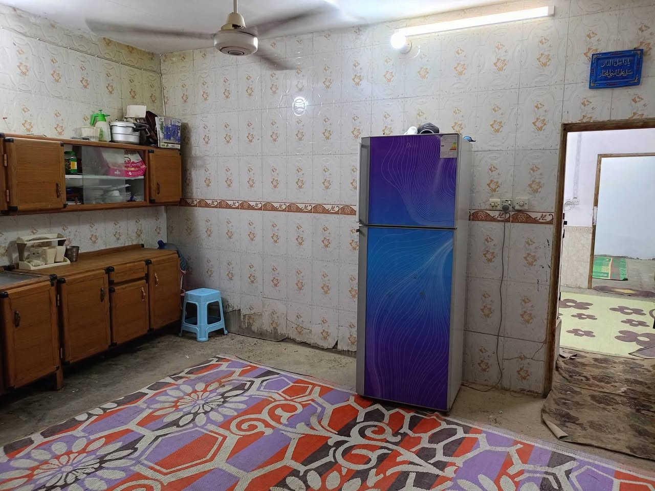 بيت رزاعي للبيع مساحة 100م 
خلف مسجد السهله 
 معامله تطويب جاهزة
بي غرفه وصاله ومطبخ وصحيات  وساحه و حديقه 36 مليون  للاستفسار ***********
