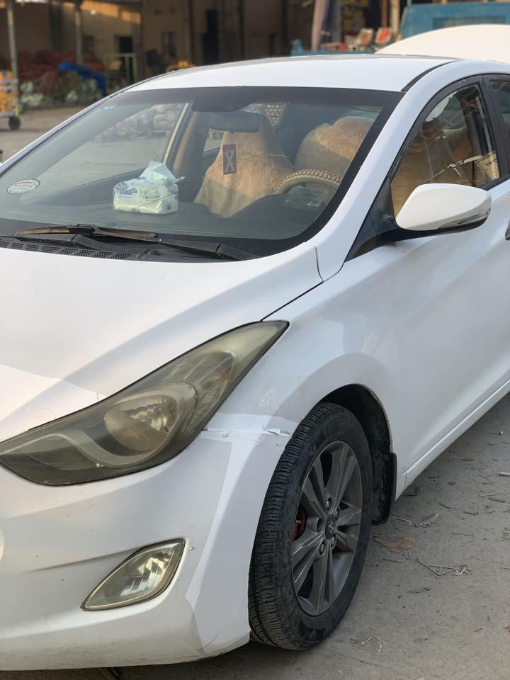 النترا موديل ١٣خليجي  محرك 1600 دكشن عالي اربع حساسات 
سياره. بدون ضربه بيها بارد ٣قطع شوف العين 
محرك وكير كفاله سعرها مناسب وجوه السوك ب٨٨ حك الجيه فقط
***********
