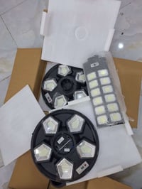 ٣ ليدات • حجم كبير • طاقة شمسية