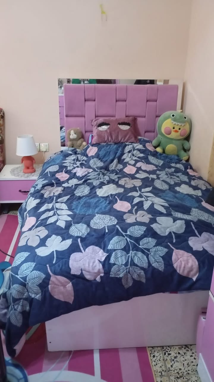 غرفه بناتيه  ب300 وبيها مجال اضرارها بس الجرار من الداخل


**إذا كنت صاحب هذا الإعلان وتريد حذفه لأي سبب، رجاءا أرسل رسالة إلى الدعم الفني**