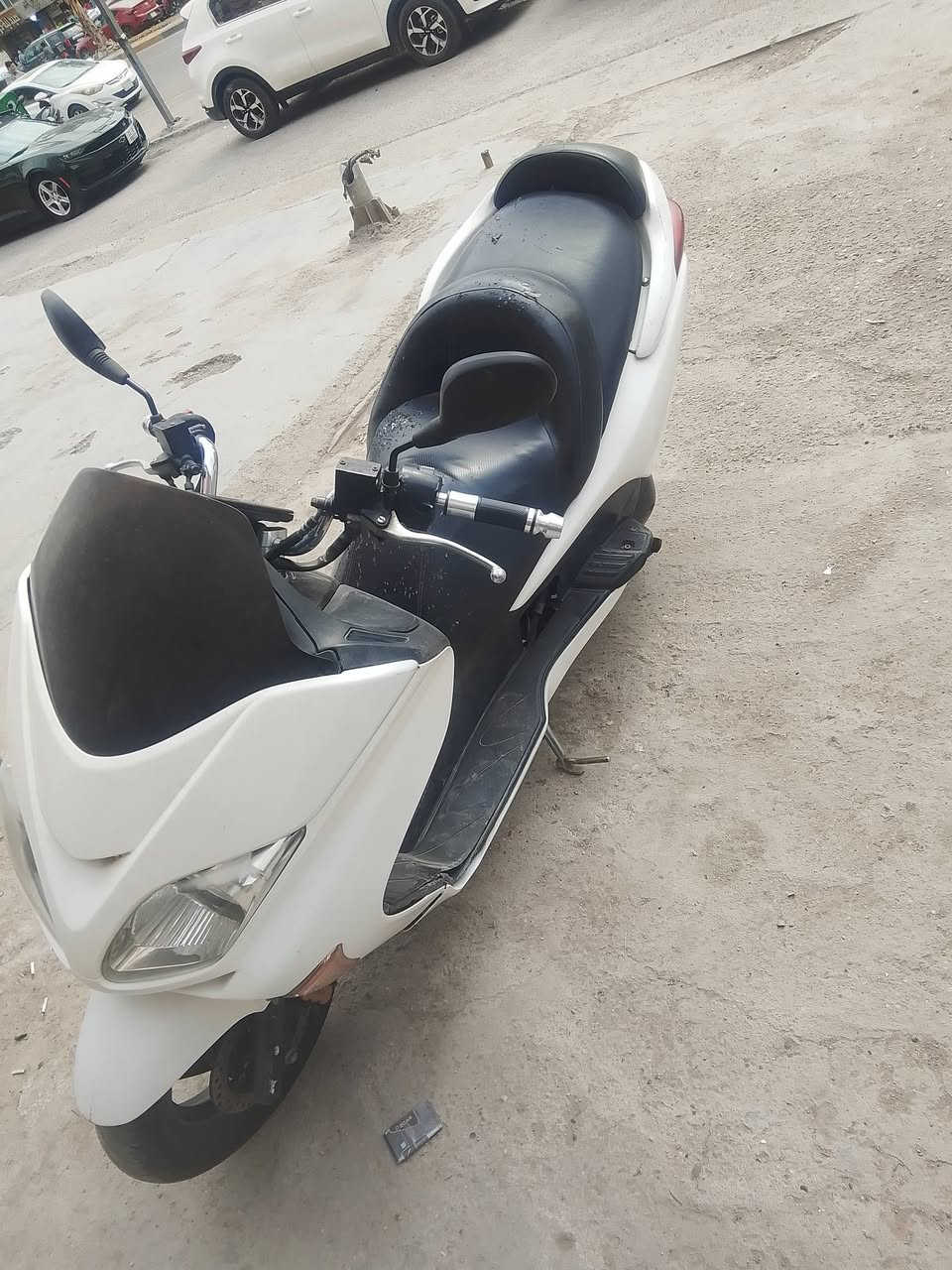 دراجة 08 فورزا للبيع
بدون أوراق و مستعجل عالبيع ب 500 
الدراجة مشتغلة من كل النواحي و عالتراي 
اتصال واتساب او تواصل خاص ***********
