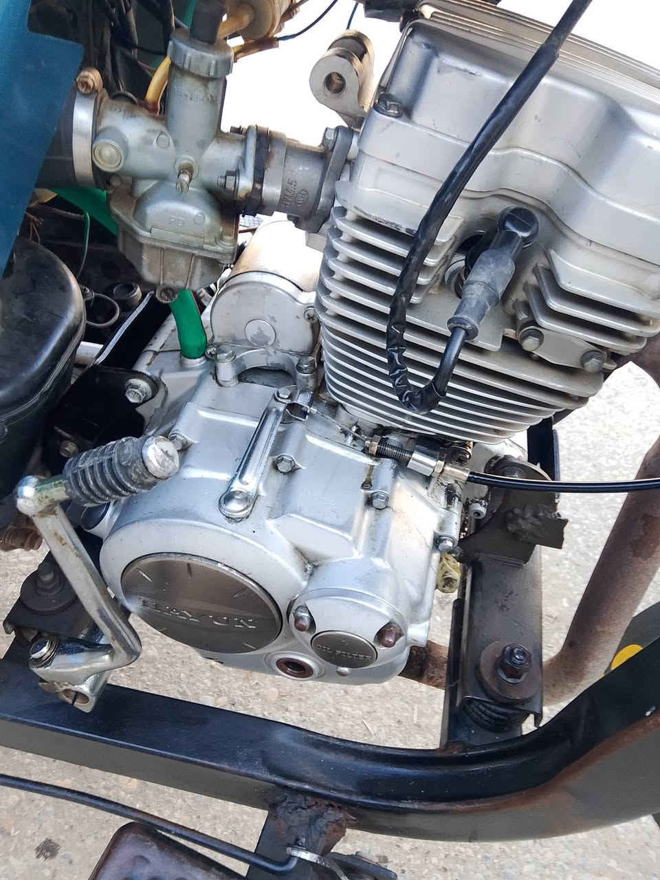 ستوته للبيع اوراق 2017 ستوته نظيفه كلها شغاله  المكان واسط قضاء الحي 
***********
