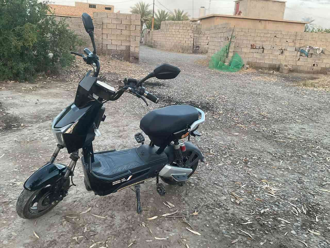 سلام عليكم دراجه شحن للبيع الحجم 14 السرعه 70 الصنع كوريا    مثلٍ اذا صار بيها عطل يطلع بل شاشه اني مشتريه ب 725 وابيعه 500قفل المكان قضاء العلم ***********

