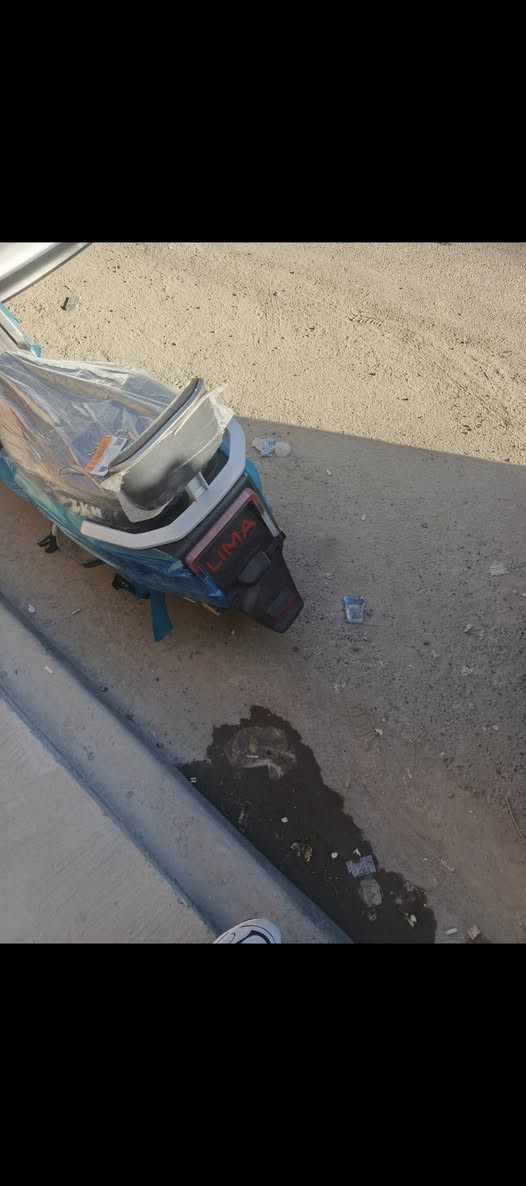 LIMAكوبرة جديدة قبل 10 ايام من اخذتهة ب1500 فول موصفات كروز سرعة تحكمات مفولة  لدراجة حتة نتراهم اني وياك مادام قريب عليك وبيهة بك ويوسبي وفجوج كوسج دبلات كوسج وبهة ضامان سنة و8 بطراريات سرعة 80 قفلهة 950 *********** بغداد, العراق
