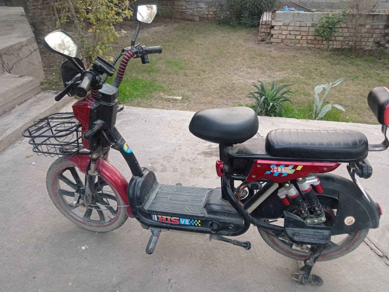 متاح دراجه شحن 5بطاريات.  نقص شاشه ويدات بريك دراجه خير من الله س ع ر 350وبيها مجال ***********
