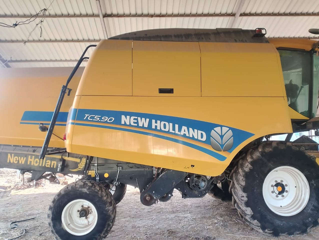 حاصده للبيع انجكتر 5.90موديل2024فول موصفات ام تاروسة  عادة 430ساعة فقط مكفول كفاله عامة مكان واسط
الزبيدية للعلم حاصودة مال جناي مو بيع شرة 
الاستفسار اكثر الاتصال على الارقام تالية ***********
***********
