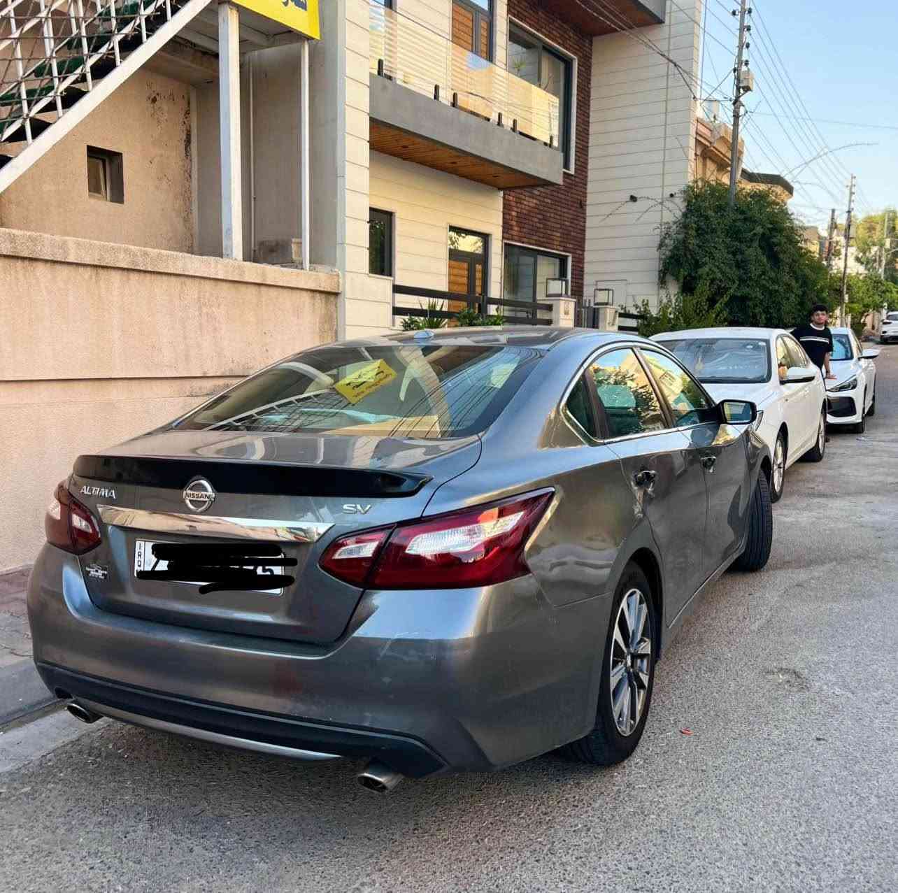 نیسان ئاڵتیما ٢٠١٧ SV 
سەیارەکە هیچ مەسرەفێکی تیا نیە
تایەی تازەیە
٢ پارچە و پەڵەیەک  بۆیاخە بێ ناوگرتن بێ ئێرباگ   
 تەقەو رەقەو گێرو مەکینەی بە شەرت
رادای ئاوێنە 
شاشە و کامێرا
بەردی ساڵۆنسا
تایە و بانس و هایدرۆلیک نوێ
 دینار مەسرەفی نیە بێ موشکیلەیە لە سلێمانیم سعری ١٠٣ مەجالێکی بەسیت رەقەم تەلەفون 
***********
*********** السليمانية, العراق
