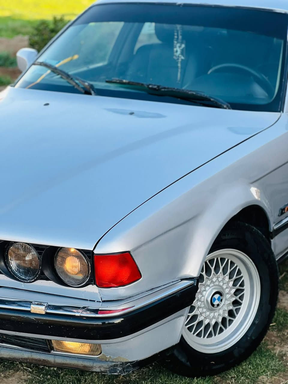 السلام عليكم للبيع بسعر مناسب
او مراوس
 55 ومجاله بسيط للشراي اقره كل التفاصيل واتصل بخدمتك 
735 اصل 
رقم بغداد دولي هزه جديده تحويل مباشر 
السياره فول مواصفات 
السياره جاهزه انشاالله 
 مكينه جيده كير ميكانيكي جيد
تبريد السياره ثلج ❄️ 
منضومه كامله جديده منضومة مي ومنضومه تبريد
 حماوه  ربع ثابته 
غرفة جديده زلغ مابيه وكلش نضيفه 
كهربائيات السياره ع وضع الشركه وشغاله من كلوب البنيد لكلوب الجنطة 
بجم عريض فتحه 4 جامات كهرباء 
4 كشنات تحكم كهرباء وتدفئه تبريد 
وباقي مواصفات ال700 معروفه  
السياره نضيفه ومثل ماموجود بصوره تلكاهه بلواقع  . 
مكاني الديوانيه الحمزه الشرقي 
***********واتساب واتصال
