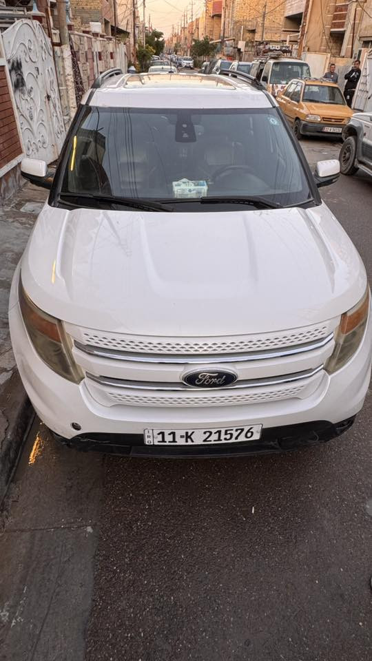 فورد اكس بلور للبيع موديل 2013 VIpوارد امريكي السيارة بيه ضربة صندوق فقط  وبيه طخة بلباب اليمين  
سعره 132 وبيه مجال العنوان بغداد الشعب 

‭0770 643 0182
مكلف بلنشر هذا رقم واتصل
