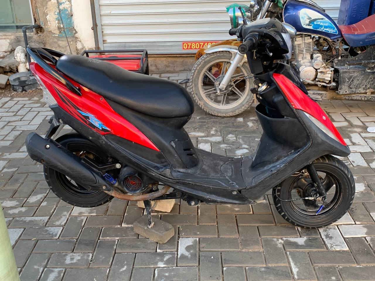 دراجه ماكس عدله  💥
دراجه صالها 7اشهر من. نازله من الرمبه 💥
الدراجه  موجود الفيديو وشوف شبيها ما بيها
متواجد واتساب 💥
ممشاها 30الف
مكينه خرسه ما تنسمع💥
ما نقصها برغي 💥
كلج امامي رياضي سمائي 💥 
كفاله عامه💥 
عده سواد الدشبول  ول مجمع💥
مكاني ديوانيه حي آلجامعه
:***********
