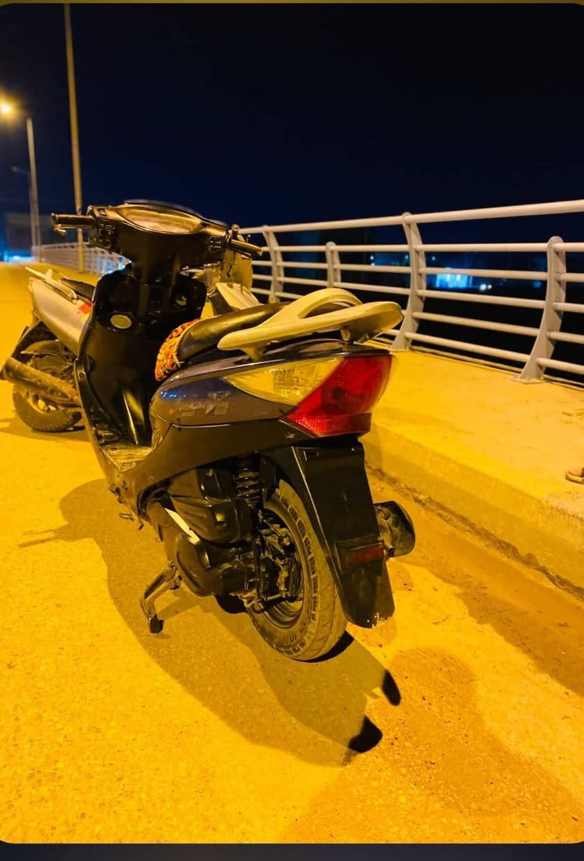 السلام عليكم دراجه كامكو V2دراجة. 2012للبيع مال جناي نضيفه شلعه بطناش نهضه  شرط ترايك ناصريه وترجع كلشي شغال كهربائياته  ميكنه ناعمةة.   125 نكره سلف شراي يجي خاص او يتصل  وبي خير ويدلل   مكاني رفاعي *********** واتساب سعرها 500
