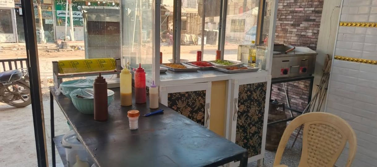 سلام عليكم كفتيريا كامله للبيع بثوره قرب سوك ثوره
 ***********
