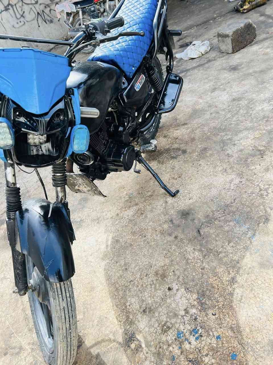 السلام عليكم دراجه للبيع  مابيها كل نقص مال شقل سعرها 230وبيها مجال الشراي يتصل ***********
