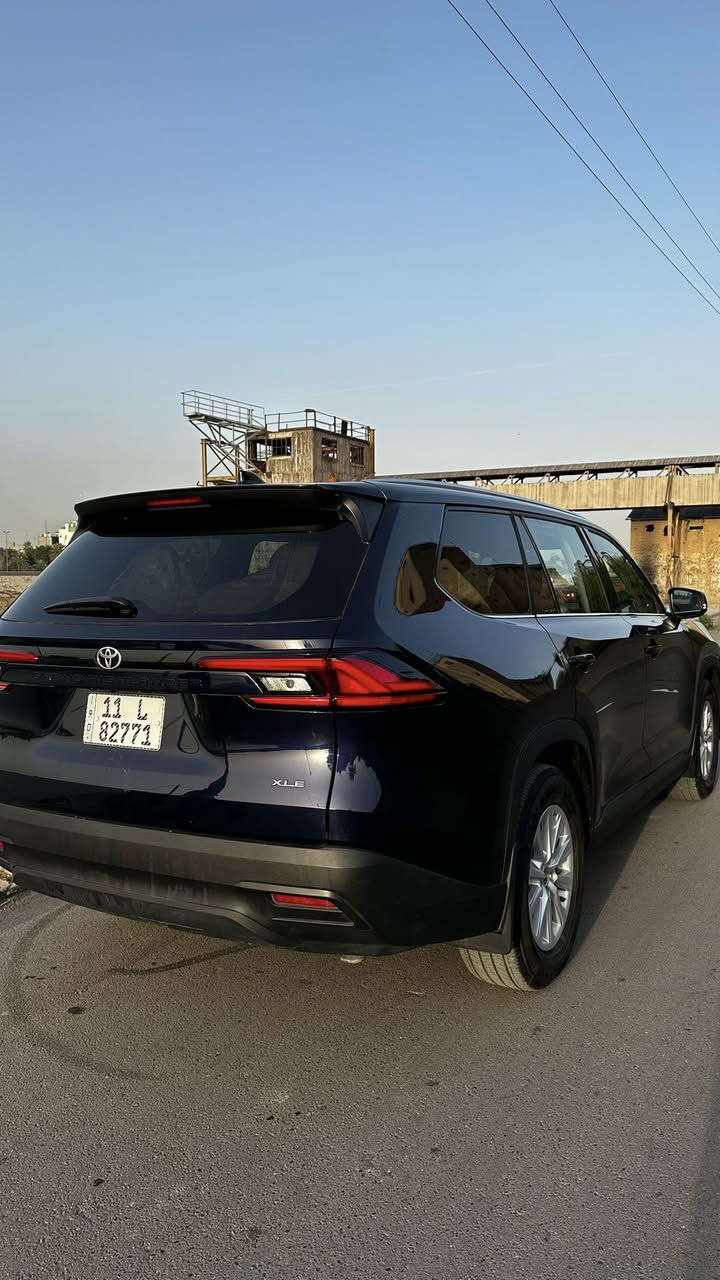 السلام عليكم للبيع بدون صبغ
تيوتا كراند هايلاندر 2024 بدون صبغ

مواصفات xle 

ماشيه 19000 

حادث باب السائق والباب الخلف الساىق والجاملغ جهة يسار مبدله نفس اللون يعني كلين بدون صبغ 

8 راكب 

رقم بغداد 

مواصفات 

شاشه 

كامره 

بصمه 

دخول ذكي 

رادار امامي 

رادار خلفي 

وادار جانبي 

نقطه عمياء 

جلد 

تدفئه كراسي 

ثلاث قطع تبريد 

صندوق كهرباء 

وضعيات قياده ايكو سبورت نورمال

داخل جلد بيجي 

السياره جديده ونظيفه 

السعر 39000$ 

بدون صبغ 

رقم 

0770 675 0033
