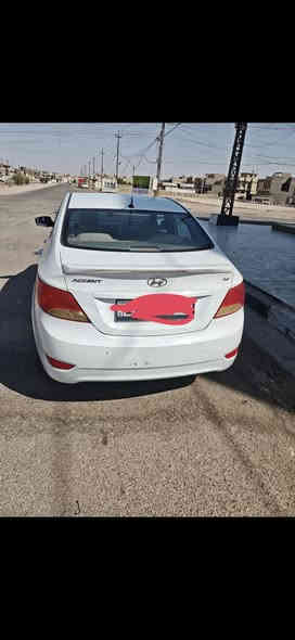 سلام عليكم اكسنت15 خليجي اعلى موصفات بيها ماشيه178الف كير بس الكيس مفتوح مال تبديل الدهن ول محرك بس الولفات موصفاتها معروفه فتحه كامره خلفيه تحكمات ستيرن اشاير مري ما بيها دواخل ابد السياره خير من الله صبغ وبيها بارد لا ضربه ولا حار ولا شي الي تعجبه خير على خير ما تعجبه نشاء الله يبكه احسن منها سنويه وهزه جديده *********** السعر 97 محرك دوش قطرتين
