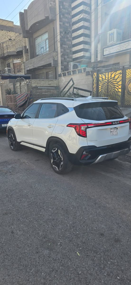 للبيع سيارة كيا سيلتوس موديل 2024
🔹 اللون: ابيض
🔹 وارد: ( أمريكي)
🔹 ممشى: 4 الف كم
🔹 محرك: 1600 تيربو
🔹 ناقل حركة: (أوتوماتيك)
🔹 /شاشة كبيرة / كاميرا خلفية تحكم دركسون
🔹 تبريد ممتاز ❄️
🔹 محرك وكير وشاصي بحالة ممتازة
🔹 السيارة نظيفة جداً ما تحتاج مصروف

السعر: 130  قابل للتفاوض للجادين فقط 💰

📍 المكان: (بغداد / بلديات)
📞 للتواصل: (‭0771 033 3944‬)
