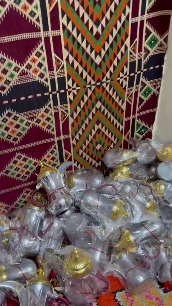 #سعر الدله 10 الف جمله مفرد يوجد كميات كبيرة
فافون مالت نار سماكه عالية جدا للطبخ والاستخدام 
يوجد توصيل لكافة العراق ***********
*********** وليد الشبلي
