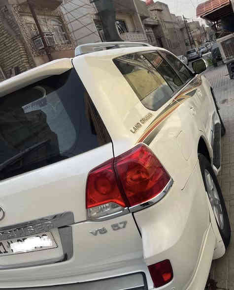 لاندكروز  2012  VX.R  محرك 5700   ٨سلندر مكفوله عامه تحويل مباشر بأسمي.  السعر  بالاتصال   ***********
