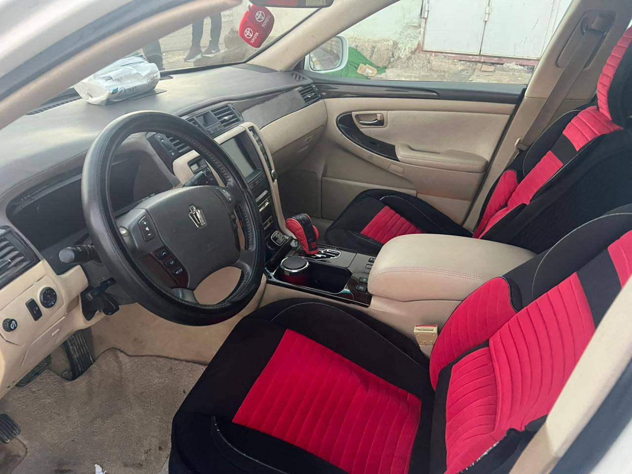 السلام عليكم شاهينه  داخل اصفر للبيع كص شاصي 80كير جبير 2007سياره جديده كله شرط السعر 43وبيهه مجال ويتدلل شراي رقم الهاتف ***********
