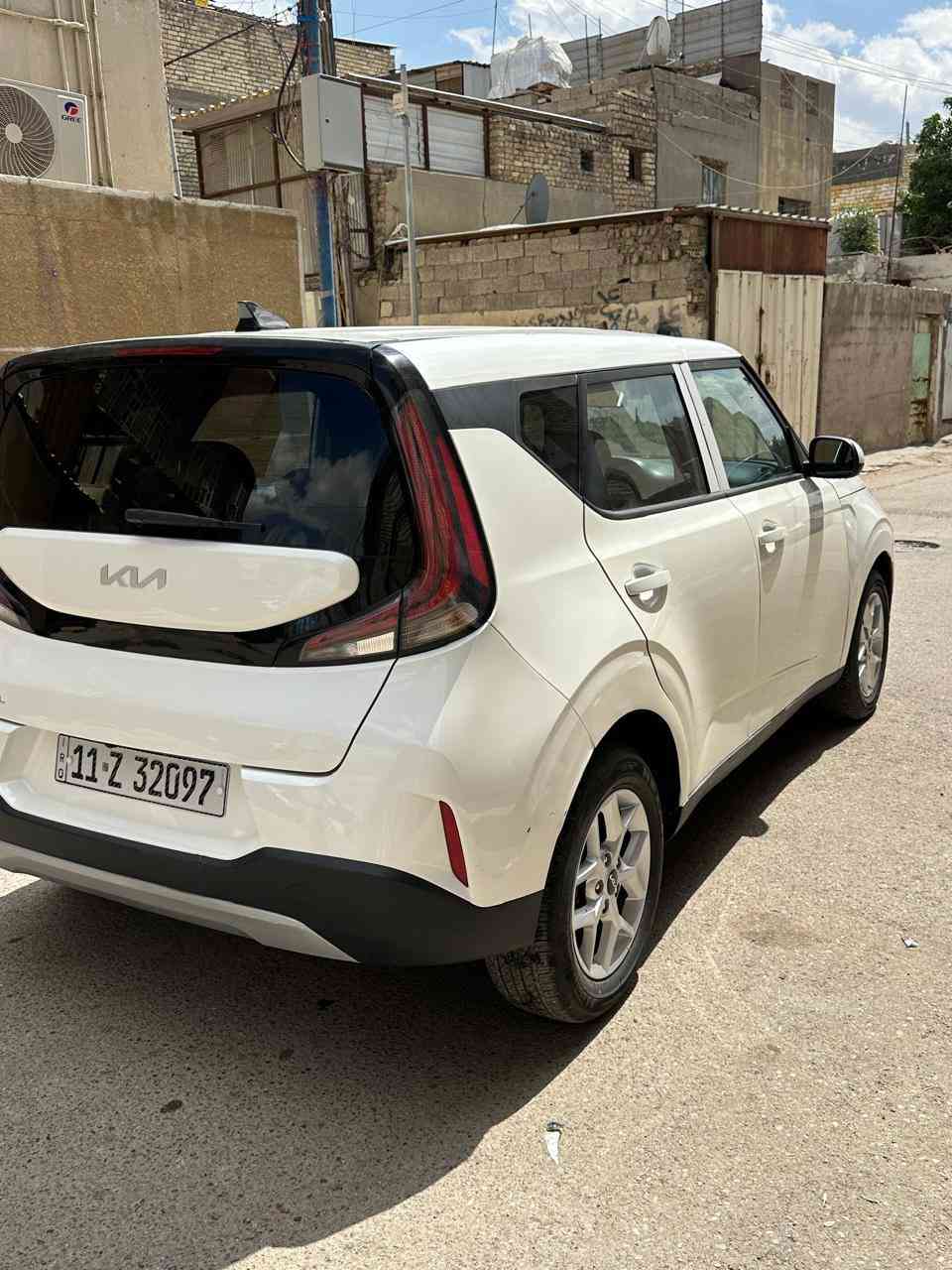 سلام عليكم
كيا صول 2024 زيرووو ماشيه 6 ألف فقط!!
حادث وسونار مرفق مع الصور
السعر 133 وبيها مجال
مرقم بغداد وكامل 
مواصفات
شاشه كبيره كار بلي
كأمره خلفيه
عداد إلكتروني 
فول تحملت ستيرن
رادارات جانبيه
حساسات
تحديد مسار
قياده ذاتيه
إطفاء ذاتي 
وبعد بيها مواصفات معروفه
مكان بغداد البلديات 
للاستفسار ***********
