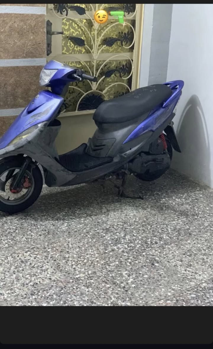 سلام عليكم ماكس عدله الدراجه كفاله عامه من االمكينه دراجه مال رمبه مصارله سبوع بس احتاجيت اريد ابيع الدراجه بعده بترابهة السعر 1100 وبيه مجال بسيط بسيط المكان بغداد حي العامل رقم الهاتف ***********
