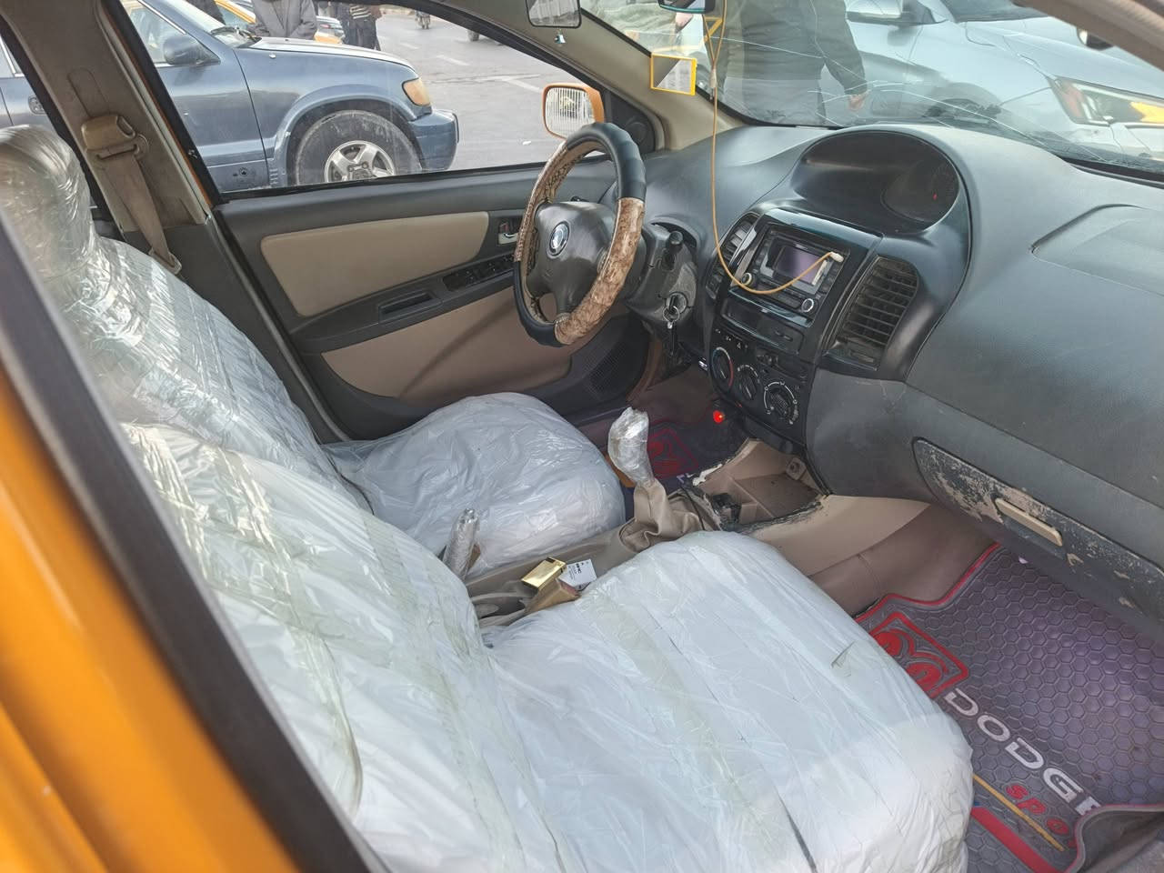 السلام عليكم ورحمة الله جيلي موبل مديل ٢٠١١ جديدة كير محرك تخم تاير صدر جديد تحويل مباشر السعر ٣٣وبيه مجال ***********
