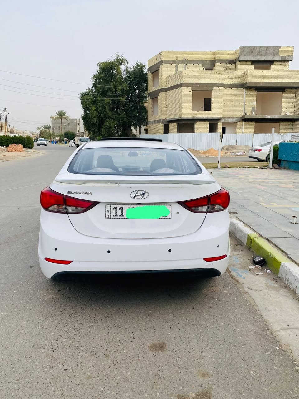 السلام عليكم  النترا 2015 خليجي رقم بغداد الدولي الجديد بأسمي محرك 1800 ماشيه 120 السياره جاهزه من كلشي وفول مواصفات عدا البصمه فتحه سقف كامره حساسات اشاير بالمري داخل صاج يدات نيكل   بيهة فقط قطعه وحده  صبغ وشبر بالهلال الخلفي  وتكحيل بسيط  مكاني بغداد للاستفسار ***********  السعر 122
