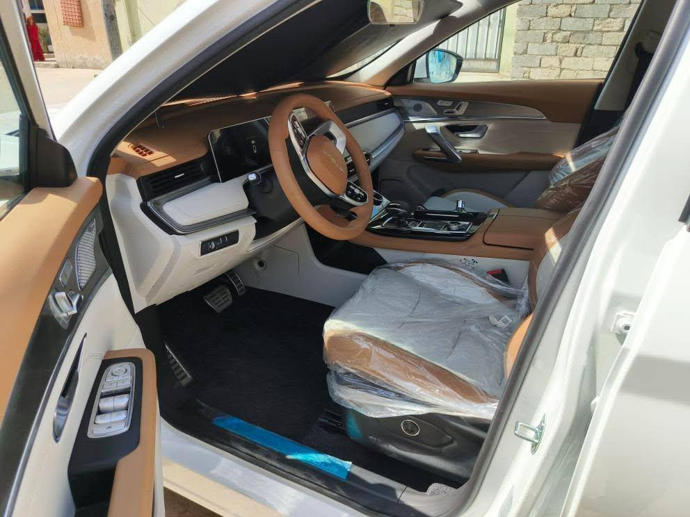 جيتور x70   فل
بدون رقم تترقم شمال
موديل 2025
حجم المحرك 16 تيربو
ماشية 7000  قابل للزيادة
سيارة مكفولة من كل شئ
سعر 180 $ ومجال
.سيارة موجود دهوك
تلفون ***********
