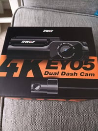 هذه كاميرا IIWEY EY05، وهي كاميرا مراقبة للسيارة (Dash Cam) تسجل بدقة ...