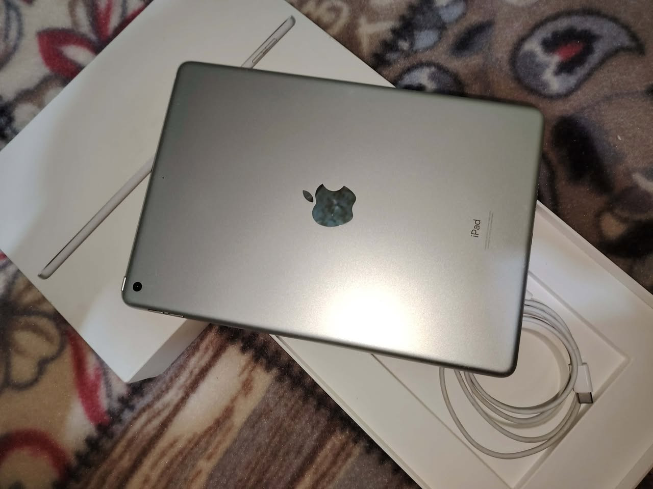 •ايباد جيل تاسع (iPad 9) نظافة 100%

•الذاكرة: 64 جيجا.

•الحالة: الجهاز بحالة الوكالة، ما مفتوح ولا داخل تصليح نهائياً.

•الملحقات: الكرتونة الأصلية.

•السعر: 240 ألف (وبي مجال طيب للشراي).

•المكان: ذي قار (الناصرية/سوق الشيوخ).

•للتواصل:خاص


**إذا كنت صاحب هذا الإعلان وتريد حذفه لأي سبب، رجاءا أرسل رسالة إلى الدعم الفني**