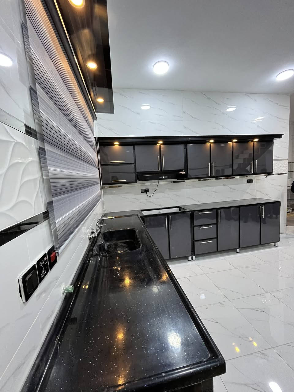 معمل المنيوم القيصر 
🟠تصليح مطابخ 🔧
🟠مطابخ جديدة
🟠لوكرات ملابس 
🟠جزامات احذيه 
☑️شغل درجه اولئ بأنسب الاسعار☑️
يوجد اقصاد لي حاملين الماستر كارد فقط 
بأدارة : شاكر جاسم 
العنوان : القائم مقابيل نافوره
 ***********☎️وتساب
