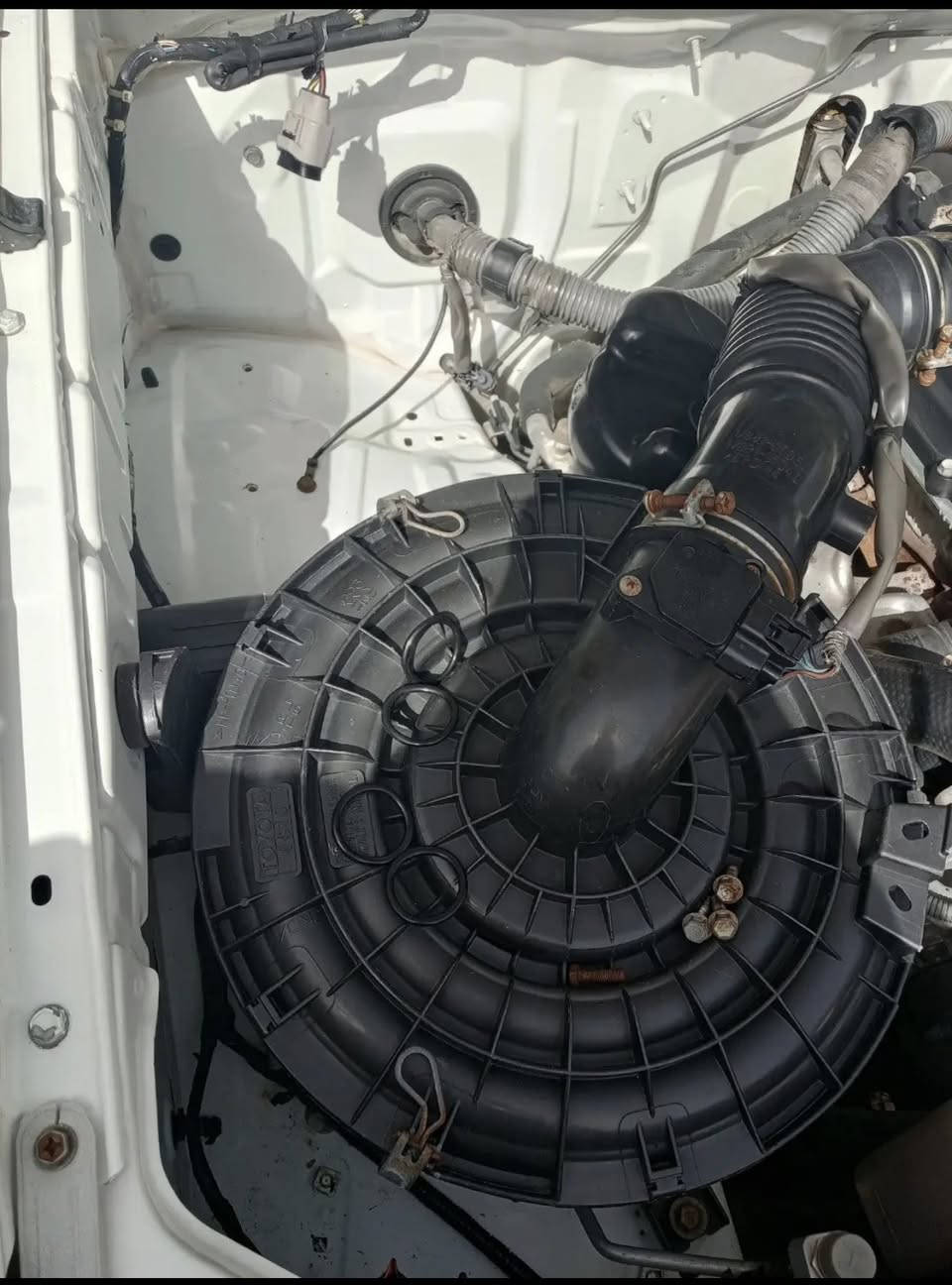 سلام عليكم ‭0770 684 9318‬ فلزونزه للبيع2009 كويتي شاصي 19 كير عادي رقم بصره سنويه مامنتهيه سياره جاهزه مكفوله كفاله من ضربه وتبديل وصبغ حته مابيه بارد تخم تاير الاصلي مكينه وكير مكفولات حداده كهربائيات كله شغاله سعر 155 وبيه مجال مكان سياره بلبصره انا مكلف بنشر
