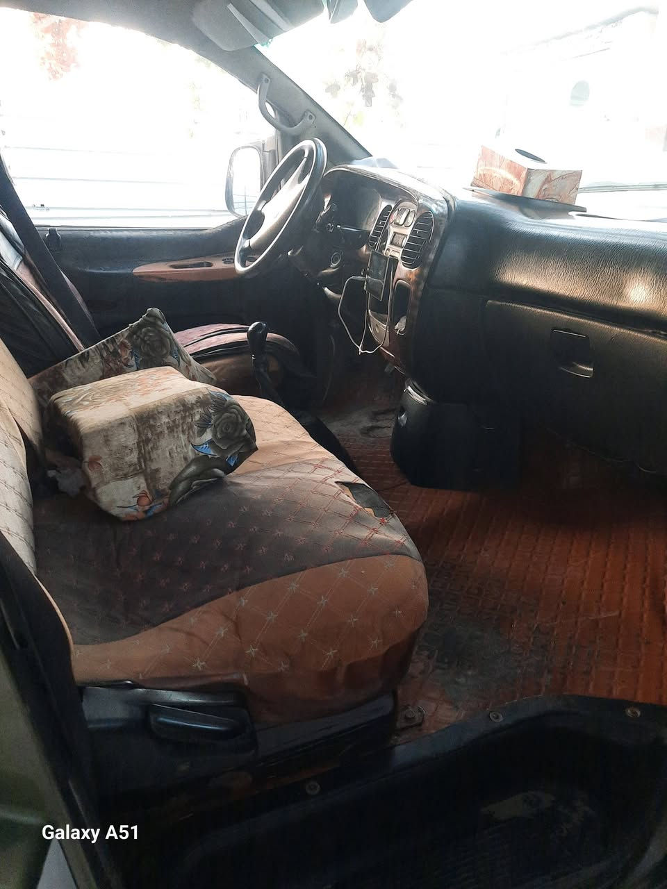 السلام عليكم ستاركس م ٢٠٠٠ لبيع او مراوس سعر ٥٠ 
محرك عادي مو سوبر كاز بي بدايت خيط بخار  سياره مابيه ضربه قويه 
شاصي جه العبري مصلح داخل نضيف كهربائيات شغاله عده كيلو متر سياره مصفره خط و بحث لبيع او مراوس بخصوصي سعر ٥٠ وبيه مجال *********** وتساب
