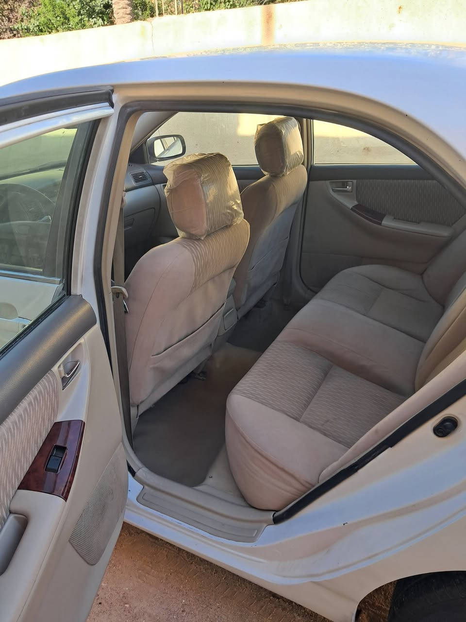 سلام عليكم كورلا بيكاتشو ٢٠٠٧ خليجي مكينة ١٨٠٠ سيارة بيها ٣ قطع صبغ بدون اي ضرر داخلي سنويه لغايه ٢٠٣٠ تخم تاير مدوشمه ارضيه جلد كهربائيات كولها شغاله تبريد حداديه كامله السعر ٨٨ مكاني كربلاء الاتصال عل الرقم ***********
